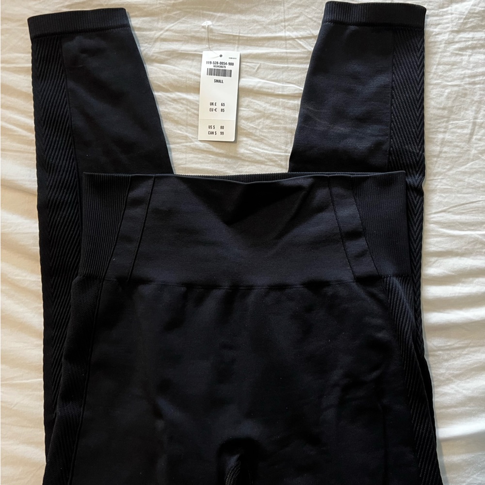A&F YPB seamlessCORE 7/8 length